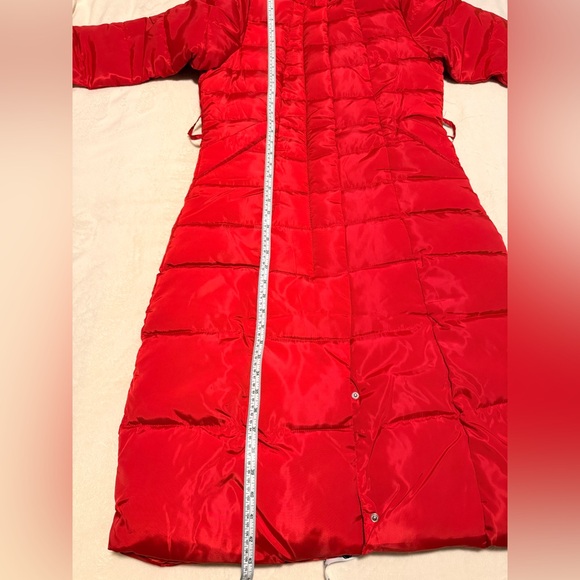 NWT Women's Long Red Puffer Coat with Hood Size L - Picture 6 of 7